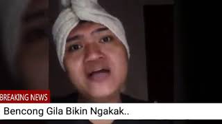 Download lagu Video lucu bencong gila nyanyi jorok mp3