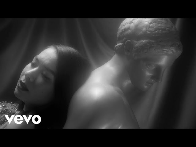  mit dem Titel 'Washing Machine Heart' / Video ((jetzt ansehen))