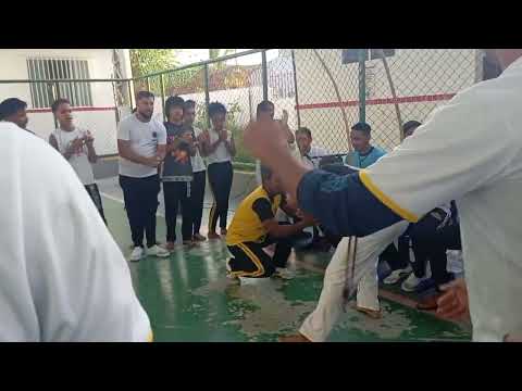 Contramestre Carlos de Itagi-Bahia e o aluno de pingo e o professor Kiko de São Paulo 