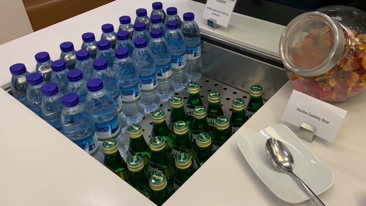 Lufthansa Business Lounge thumbnail