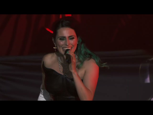 Vídeo relacionado con Let Us Burn: Elements & Hydra Live In Concert [Vinilo]