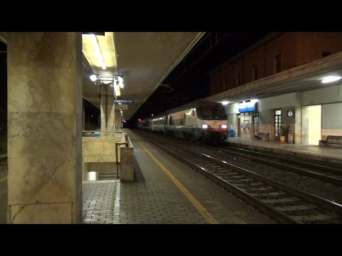 ICN 785 (Milano - Siracusa/Palermo) in quel di Massa Centro