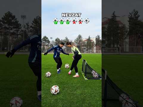 First to 4 Wins! 🙊⚽️