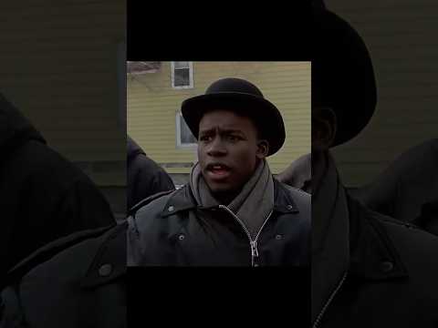 Lo molestaron solo por pasarles el balón #peliculas #shorts #cine #series