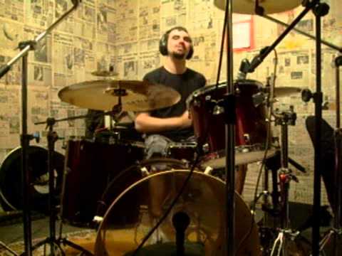 Recording drums using  m-audio fast track ultra with 5 Mics  - Streets Again