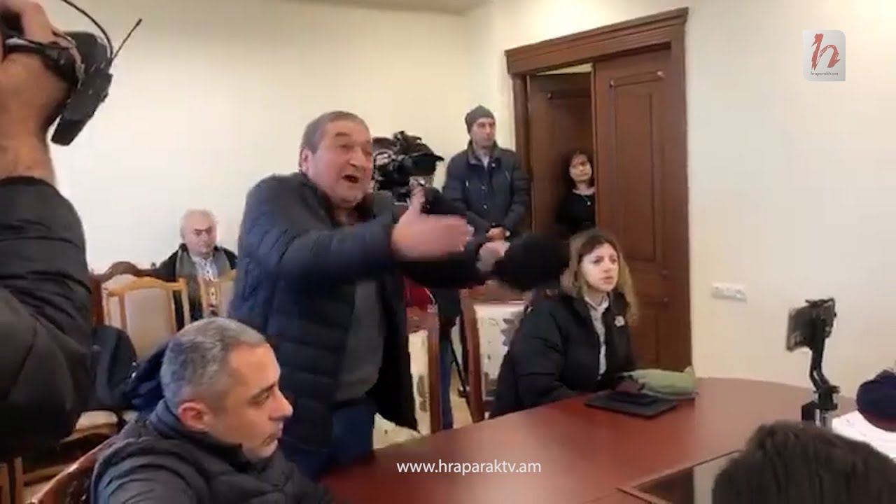 Լարված իրավիճակ Մասիվի թաղապետարանում