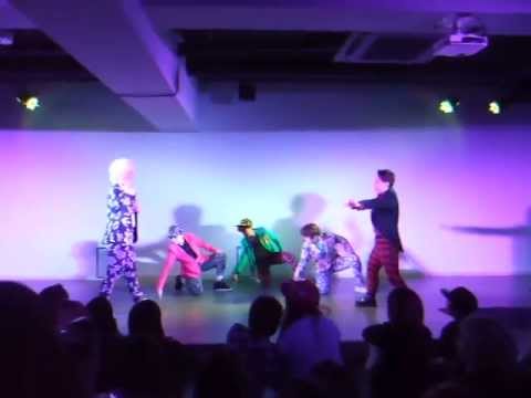 130526 "Banana Party vol.3" SHINee sherlock remix & DREAM GIRL by Pandemic