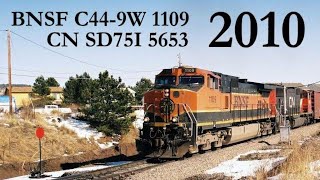 preview picture of video 'Canadian National SD75I trails a BNSF Heritage I C44-9W in Monument, CO'