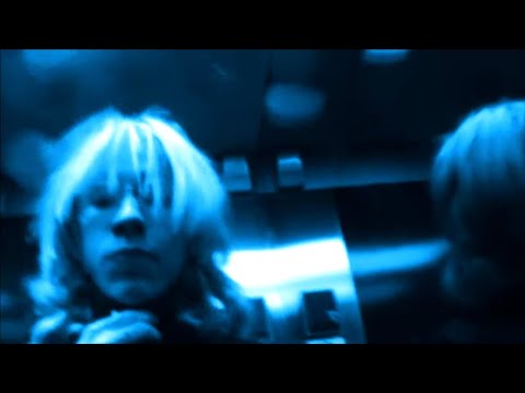 momenTo azul - rojuu (video oficial)