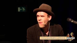 Michael Prins over Kippenvel