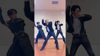 Download lagu 4⃣0⃣4⃣ 🄽🄾🅃 🄵🄾🅄🄽🄳 #StrayKids #스트레이키즈 #YouMakeStrayKidsStay mp3