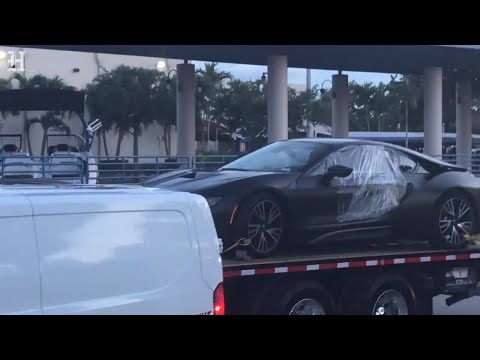 Rapper XXXTentacion's car is taken away by police