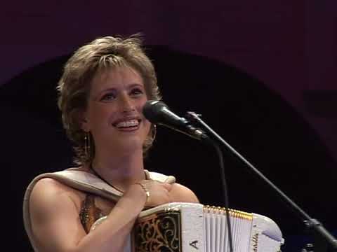 Nathalie Boucheix (accordéon) BESAME MUCHO