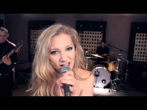 Stereo-Sound 4-5 piece party/function band (Genie in a Bottle)