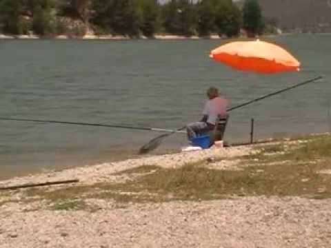 Рыбалка в Испании, озеро Beniares, шесть пенсионеров в течении 5 часов поймали 150 кг карпов.