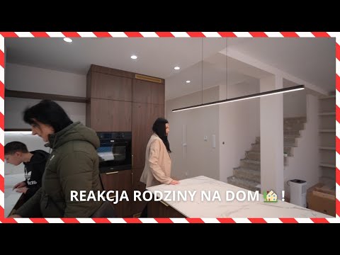 VLOGMAS 3: MY FAMILY'S REACTION TO THE HOUSE 😮 !!