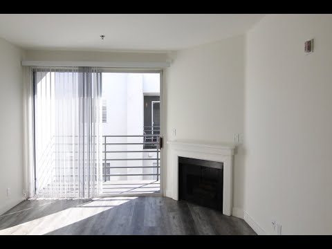 PL10213 - BEAUTIFUL 2 BEDROOM + 2 BATHROOM Prime STUDIO CITY Location!