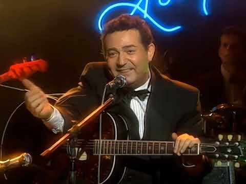 Kayahan - Elmanın Yarısı ( Usul usul yavaşça şöyle, sokul bana sokul kal öyle ) - Günün Şarkısı