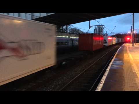 86632 + 86610 4M83 Coatbridge - Crewe,passing Lancaster on 28/11/15