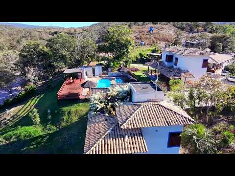 Poço Encantado na Chapada dos Veadeiros. Cachoeira com Praia em Teresina de Goiás.