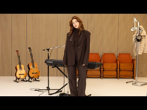 Lauryyn live nello studio Ragno Voice con “Soliloquio”