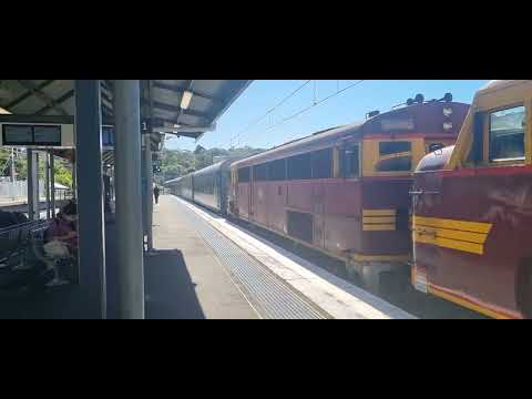 21/04/22 8L02 passing West Ryde