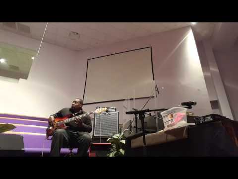 Sire marcus miller v7 and Boom Bass Cabinet tank 1015 after church groove