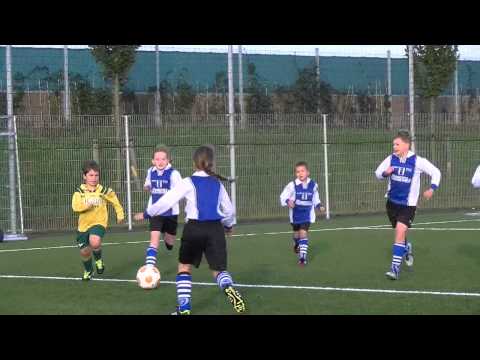 FC Uitgeest F9 tegen ADO20  F7   26-10-2013