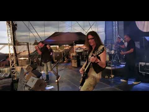 Viktor Dyk WAW - STAGE VIEW - HOLBA ROCK NA GRILU 2025