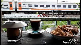 Download lagu Franky Sahilatua - Perahu Retak Story WA edit by: VivaVidio mp3