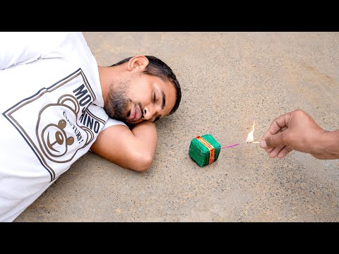 Extreme Diwali Pranks On Team - पूरी टीम को हिला डाला 🤣