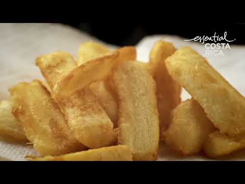 Costa Rica: Fried cassava in herb sauce