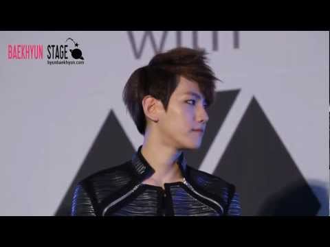 120602 Genie AR Show - Baekhyun scared of insectsㅋㅋ