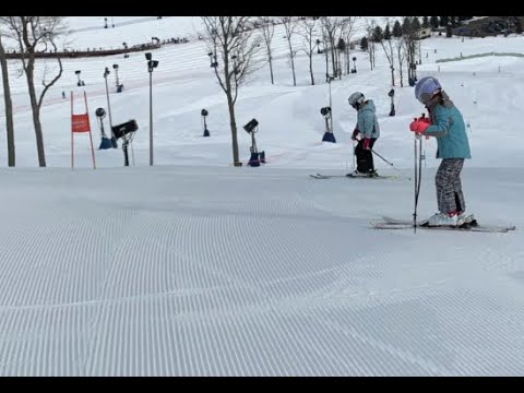 The Gravity Girls, team Nastar race @ Perfect North Slopes