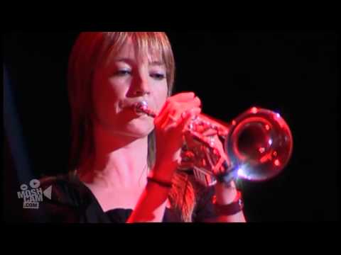 Shelley Harland "Wonder" Live (HD, Official) | Moshcam
