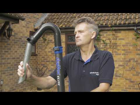 Dachrinnenreinigung mit skyVac Dachrinnensauger, ohne Leiter bis 12 Meter Höhe