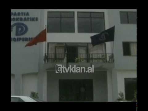 Arrestohen ish zyrtaret e qeverise (23 Gusht 1998)