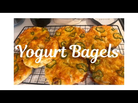 Jalapeño Cheddar Bagels