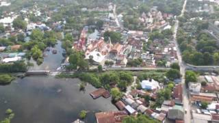 preview picture of video 'Air Rescue Unit Pattaya - Water Flood Thailand 2011'