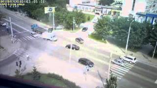 31 07 2013 Тюмень. ДТП Республики-Новаторов