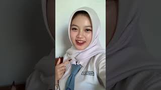 Download lagu Lipsing Bareng Yuuk #dangdut #hijabcantik #cewekhitsmasakini #dance#lipsingshorts#hiburan mp3
