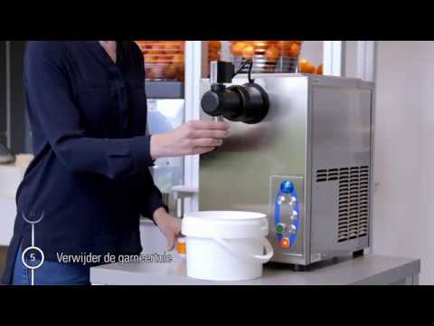 Sanomat slagroomautomaten - Reiniging Sanomat