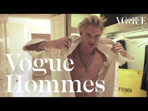 コーディ・シンプソン、フェンディのショーでファッションのタブーを暴露する準備をする｜Getting Ready｜Vogue Hommes (Cody Simpson prepares for the Fendi show unveiling his fashion taboo | Getting Ready | Vogue Hommes)