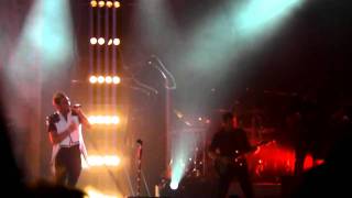 Marco Mengoni - La guerra - Sanremo Teatro Ariston