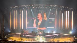 A Moment Like This - Kelly Clarkson (Las Vegas 8/19/23)