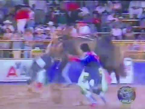 EDNEI CAMINHAS X MEXICANO - RODEIO