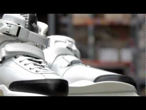 USD Carbon Free White Skates