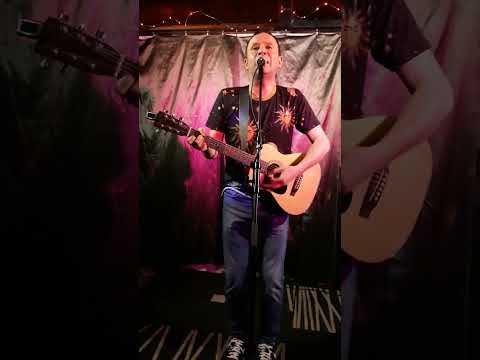 Bérczesi Róbert Hunnia Nagyszombat :Vonatok Délnek /2023/