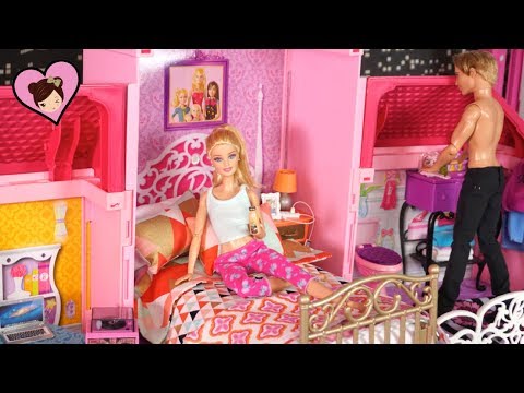 Barbie & Ken Dollhouse Morning Routine - Fashion Designer Barbie Careers