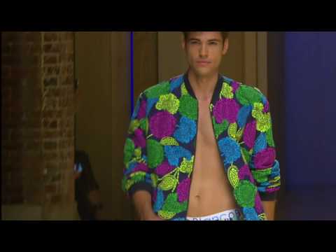 Desfile Punto Blanco en la 080 Barcelona Fashion P/V 15